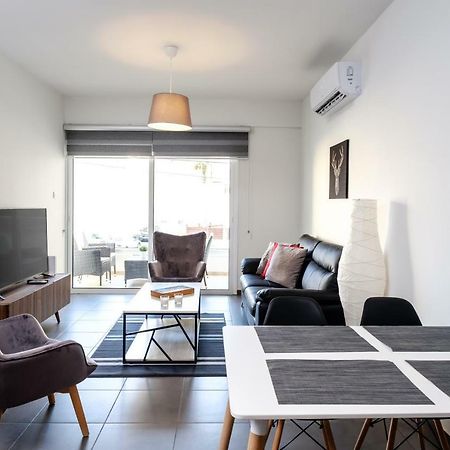 Book Me Now Central Flat Apartment Larnaca Exterior photo