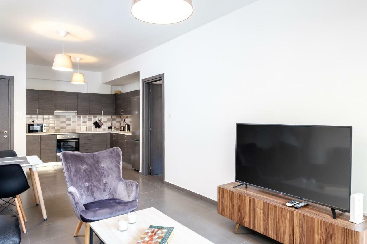 Book Me Now Central Flat Apartment Larnaca Exterior photo